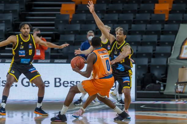 许多球队选 许多球队选